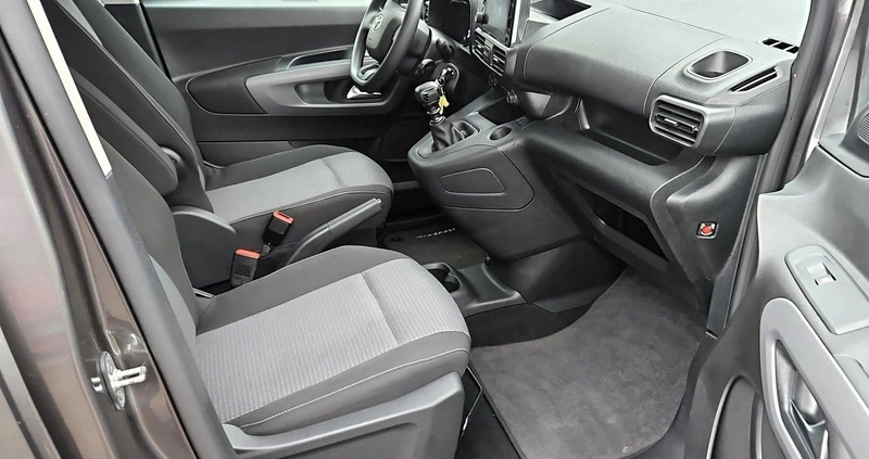 Toyota Proace City Verso cena 109900 przebieg: 18167, rok produkcji 2022 z Bierutów małe 352